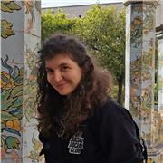 Laureata in lingue offre ripetizioni di materie umanistiche e di lingua inglese